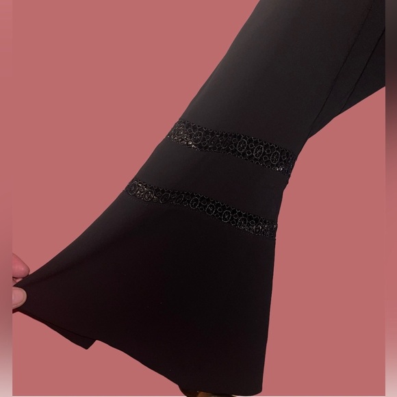 The Limited Black slightly sheer w/ Bell sleeve blouse. Size 1X - Picture 4 of 5